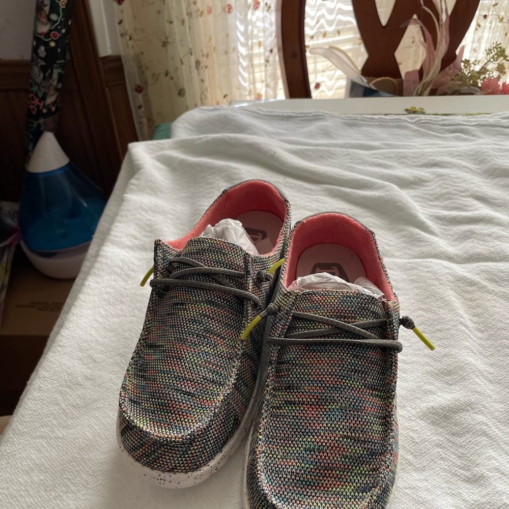 Shoes Hey Dudes